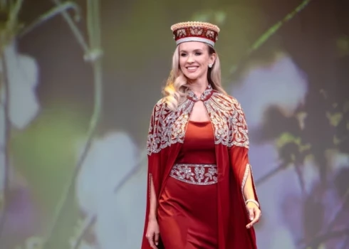 Жена сына миллионера Айнара Гулбиса завоевала титул «Миссис Латвия».