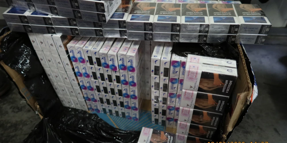 Pasta sūtījumu maisos muita konstatē lielu daudzumu kontrabandas tabakas izstrādājumu. 