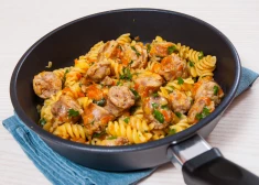 Trīs dažādi ēdieni, visi gatavoti pannā. Pamēģini!