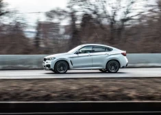 Spraiga pakaļdzīšanās Bauskā: 19 gadus vecs puisis ar BMW bēg no policijas un "nopelna" 9000 eiro sodu. VIDEO