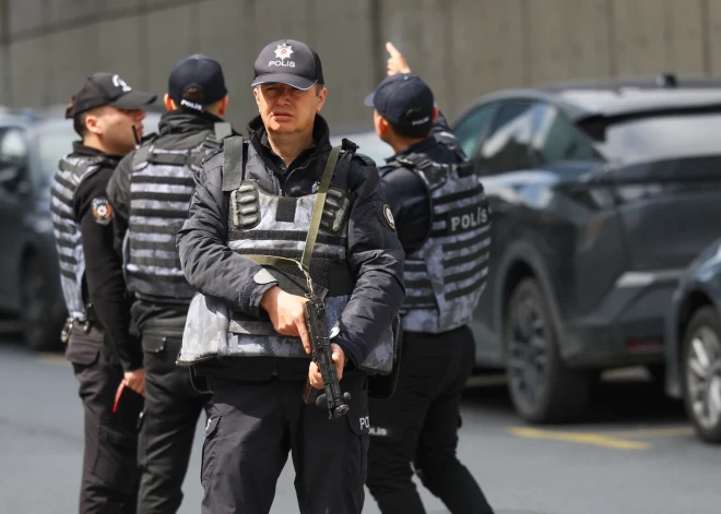 Apšaude Turcijā: Stambulā noticis uzbrukums Izraēlas konsulāta ēkai; ir bojāgājušie