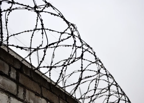 Stājies spēkā spriedums lietā pret kādu vīrieti, kurš tika apsūdzēts par uzbrukumu policistiem Salaspilī.