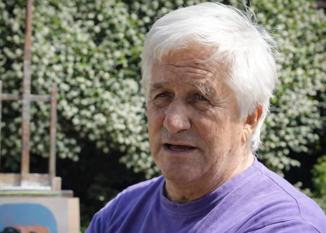 Gleznotājam Pēterim Postažam par seksuālu vardarbību pret mazām meitenēm piespriež desmit gadus cietumā