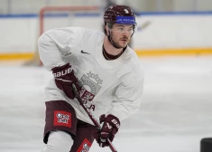 Latvijas hokejisti sāks astoņu spēļu pārbaudes ciklu pirms pasaules čempionāta