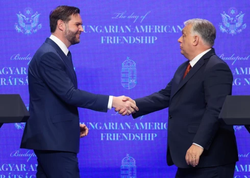 ASV viceprezidents Džeimss Venss un Ungārijas premjerministrs Viktors Orbāns