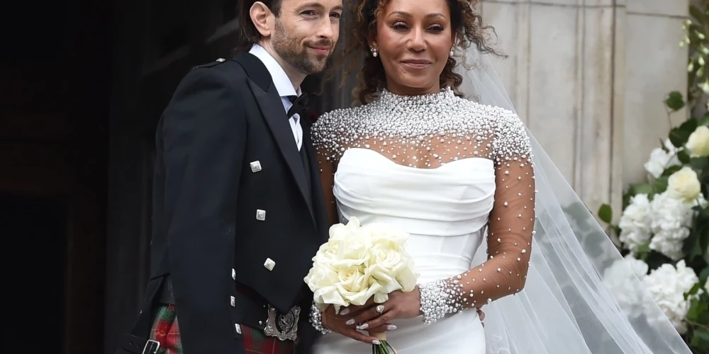 2025. gada 5. jūlijā Svētā Pāvila katedrālē Londonā “Spice Girls” dalībniece Mela B apprecējās ar slavenību frizieri Roriju Makfī.