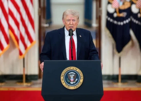 Дональд Трамп считает, что Соединенные Штаты одержали "полную и абсолютную победу".