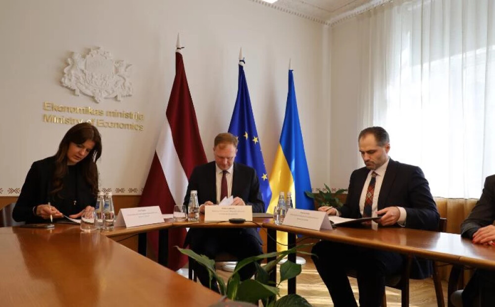 Parakstīts memorands par investīciju veicināšanu transporta un loģistikas nozarē Latvijā