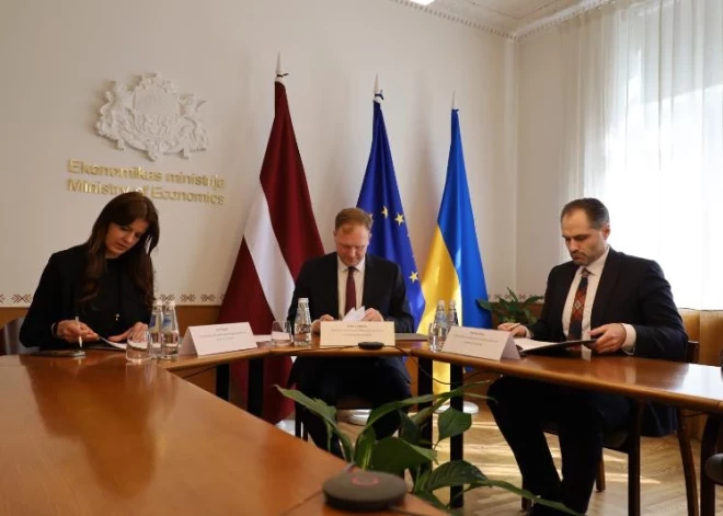 Parakstīts memorands par investīciju veicināšanu transporta un loģistikas nozarē Latvijā