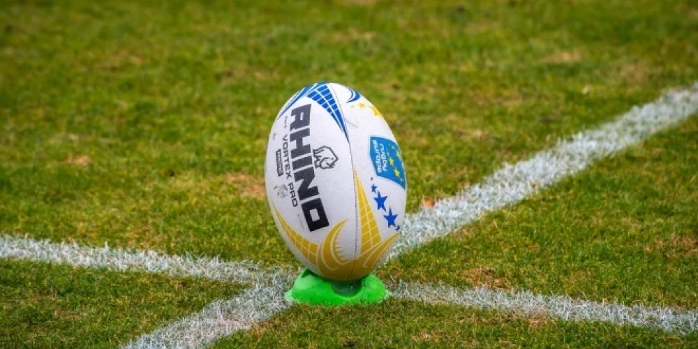 Одного мяча для игры в регби, оказывается, недостаточно.