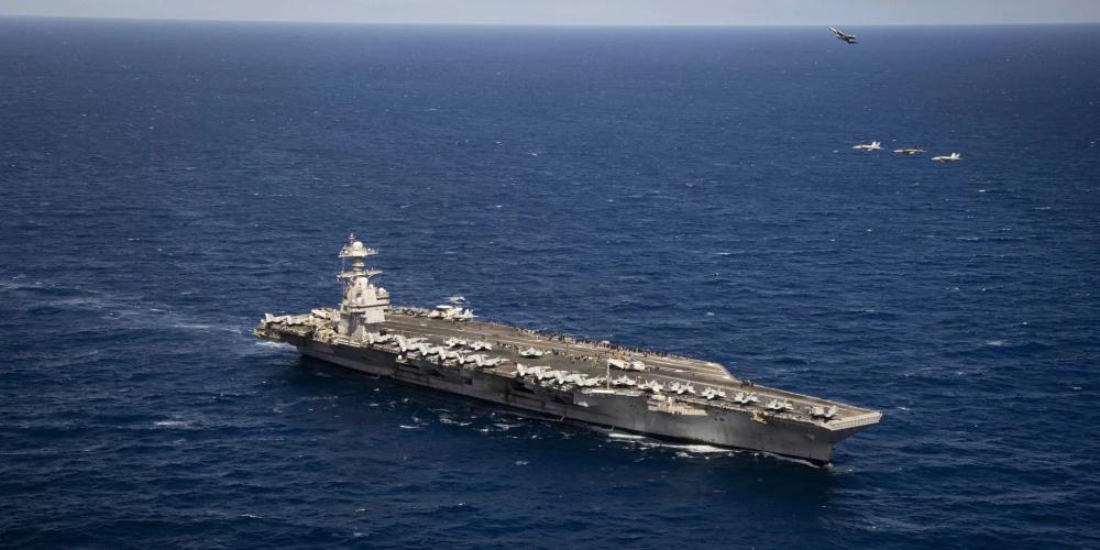 Irāna piekritusi uz laiku atkal atvērt kuģošanai Hormuza šaurumu.