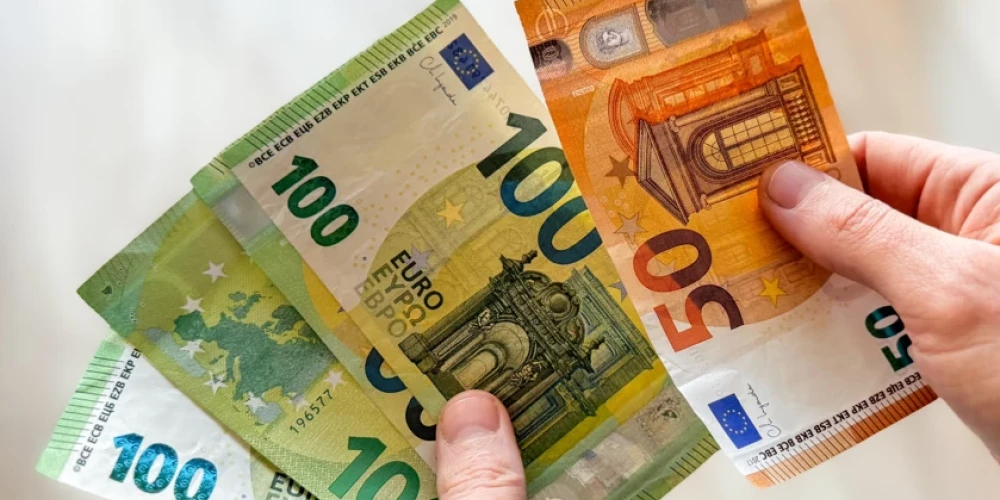 Latvijas Nacionālā sporta padome pērn 10. decembrī pieņēma lēmumus par izcilāko sportistu apbalvošanu un atbalstu starptautisku sacensību organizēšanai. (Foto: Shutterstock)