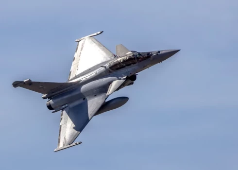 Многоцелевой истребитель четвёртого поколения "Рафаль" принят на вооружение французской армии в 2006 году.