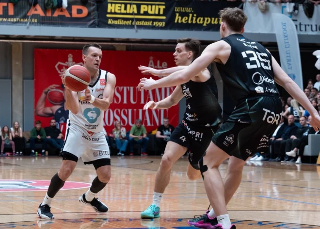 Triumfs! "Valmiera Glass"/ViA basketbolisti pirmo reizi kļūst par Latvijas-Igaunijas līgas čempioniem
