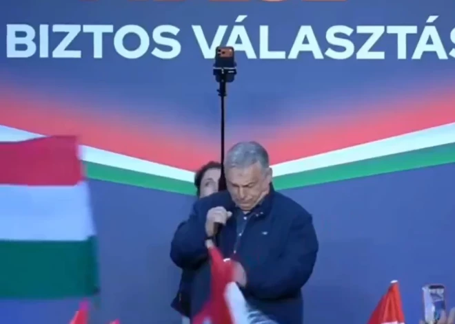 VIDEO: “Krievi, ejiet mājās!” Orbāns uzkāpj uz skatuves un piedzīvo kārtējo apkaunojumu