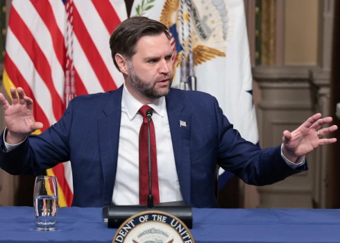 ASV viceprezidents Džeimss Deivids Venss.