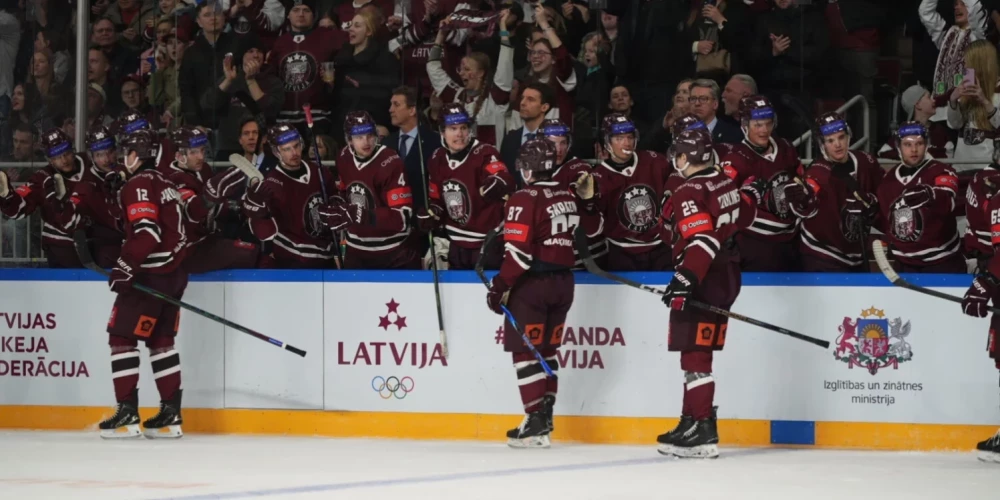 Latvijas hokejisti pirmajā duelī prata atspēlēties. 