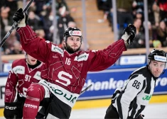 Balceram liels spēles laiks zaudējumā Šveices pusfināla sērijā, Dzierkals izceļas Čehijā