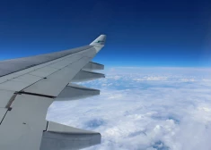 Pasažiere paliek neziņā, kad "Finnair" lidmašīna pēkšņi maina virzienu prom no galamērķa Igaunijā