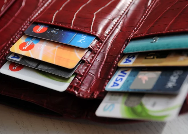 Прощай, наличка: Латвия дошла до исторического максимума безналичных платежей