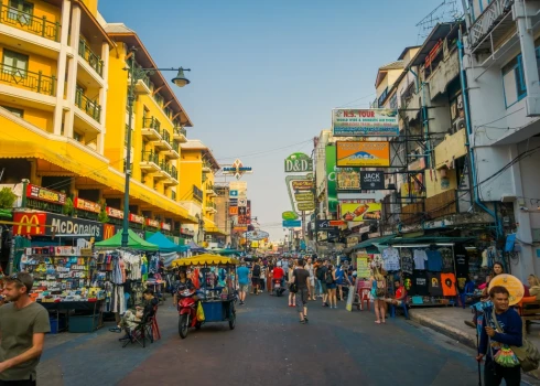 Bangkokas viesnīcā atrasts miris latvietis.