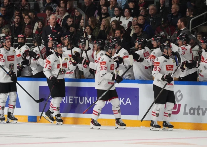 Austrijas hokeja izlases trenerim kauns, ka uzvaru pār Latviju pārbaudes spēlē netranslēja dzimtenē