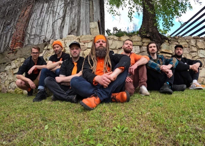 "Oranžās brīvdienas" īpašā veidā godinās viņsaulē aizgājušo grupas biedru Speisu