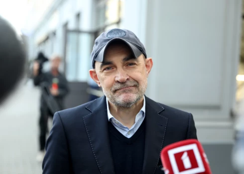 Сергей Голомазов был художественным руководителем Рижского Русского театра имени М. Чехова с 2018 года.