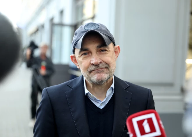 Почему Сергей Голомазов больше не работает в театре Чехова - версия руководства