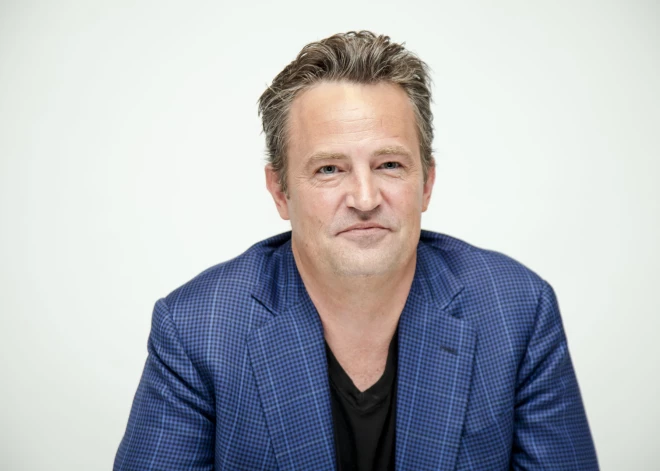 Metjū Perija "ketamīna karaliene" pārtrauc klusēšanu, kad aktiera pamāte pieprasa maksimālo sodu