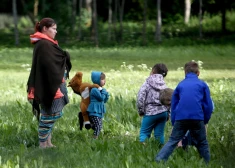 Почти полмиллиона евро на детей: кому Рига выплатила пособия, а кому отказала?