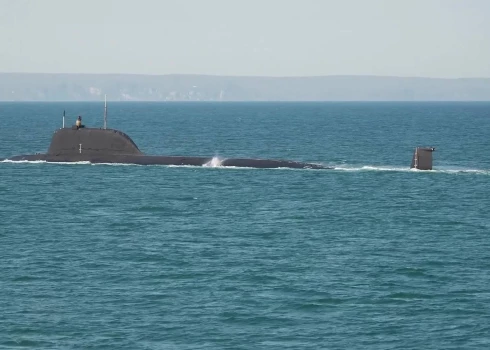 Krievijas zemūdenes tika turētas aizdomās par ļaunprātīgām aktivitātēm Atlantijas okeāna ziemeļos.