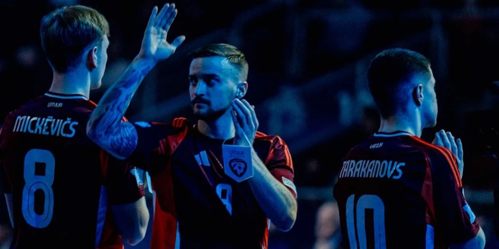 Latvijas telpu futbolistiem pārliecinošs panākums. 