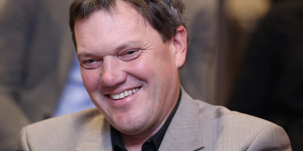 Арманд Пуче.