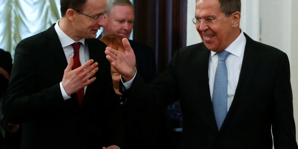  Ungārijas ārlietu ministrs Pēteris Sījārto un Sergejs Lavrovs.