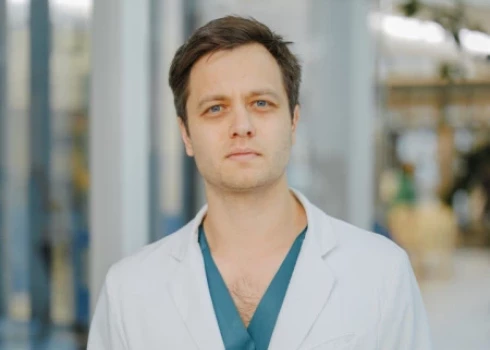 Paula Stradiņa Klīniskās universitātes slimnīcas aritmoloģijas nodaļas vadītājs kardiologs Kaspars Kupics.