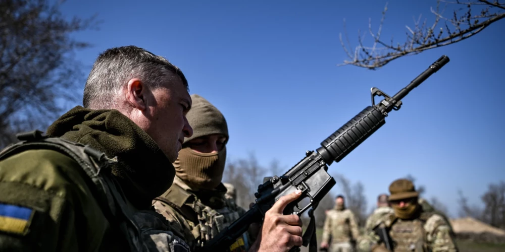 Ukrainas 118. mehanizētās brigādes pamatapmācības.