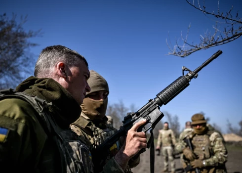 Ukrainas 118. mehanizētās brigādes pamatapmācības.