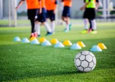 Siguldā parādījies jauns aktīvās atpūtas veids — soļbols jeb futbols bez skriešanas