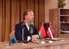 Rosļikovs Minskā runā par gaidāmajām pārmaiņām Latvijā un slavē brīnišķīgo dzīvi Baltkrievijā, kur "viss ir"