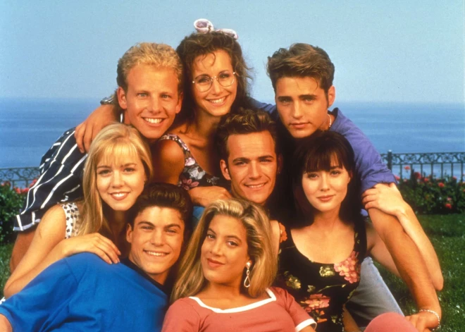 “Beverlihilza 90210” zvaigzne Dženija Gērta atklāj, kuru kolēģi uzskatīja par savu pirmo īsto mīlestību