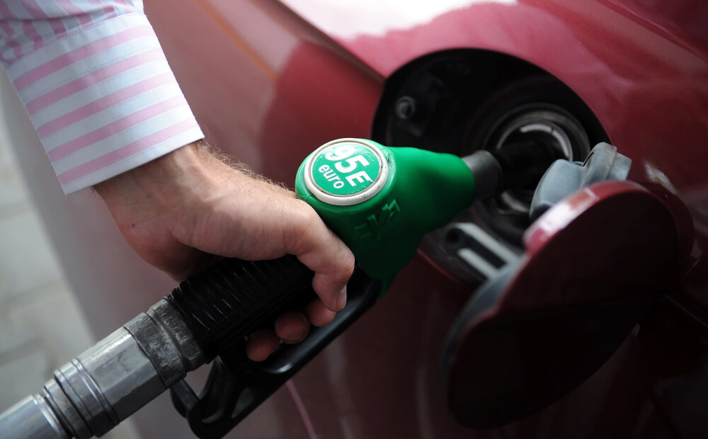 Eksperti brīdina, ka degvielas cenas atpakaļ neatgriezīsies
