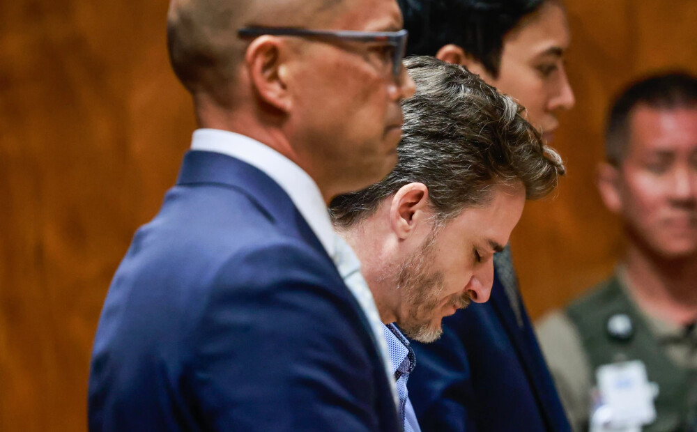 Havaju salās notiesā ārstu, kura mēģinājums ekskursijas laikā nogrūst sievu no klints satrieca sabiedrību