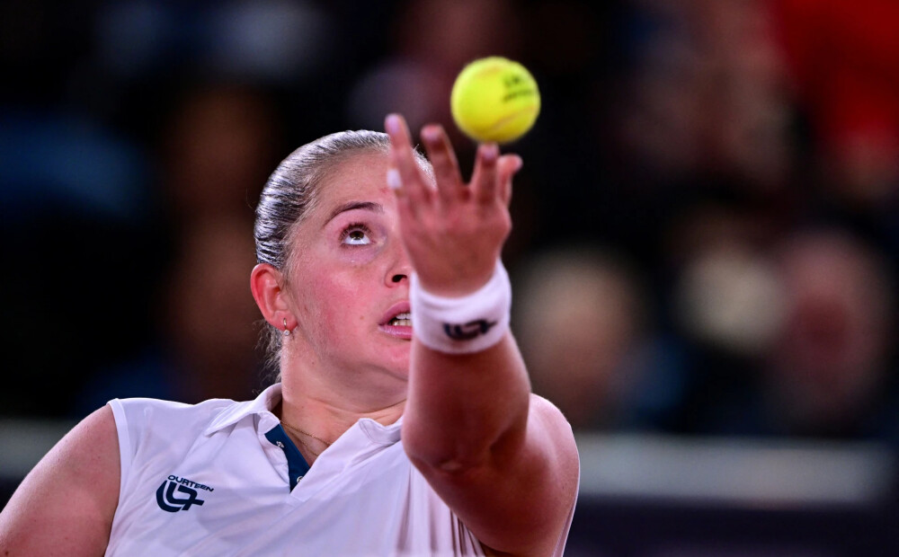 Aļona Ostapenko trijos setos nesasniedz Lincas 