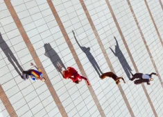 Režisors Viesturs Kairišs Dailes teātrī iestudējis Ainas Rendas “Pirmavotu”