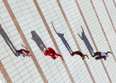 16. aprīlī Dailes teātrī pirmizrādi piedzīvos rakstnieces Ainas Rendas darbs "Pirmavots.