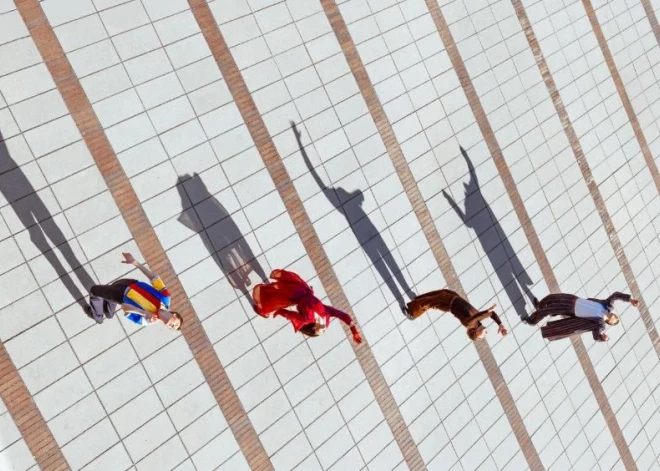 Režisors Viesturs Kairišs Dailes teātrī iestudējis Ainas Rendas “Pirmavotu”