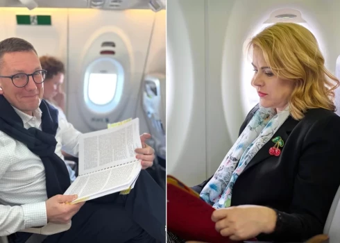 Igaunijas premjers zem savas fotogrāfijas ekonomijas klasē raksta, ka ekonomiski stipra Eiropas Savienība Igaunijai ir svarīga. Svarīgs esot arī atbalsts Ukrainai. Siliņa, lidojot biznesa klasē, uzsver, ka Briselē pārstāvēs Latvijas intereses un spriedīs, kā samazināt enerģijas cenas.