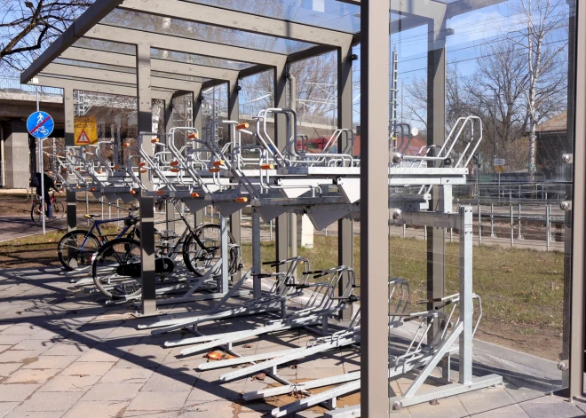 300 000 евро за "бесполезные" парковки: велосипедисты раскритиковали подарок Рижского самоуправления