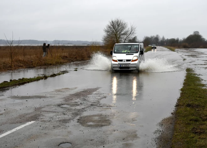 "Нельзя построить дорогу и забыть о ней на 30 лет": в Латвии предупредили о нарастающем кризисе ремонтов